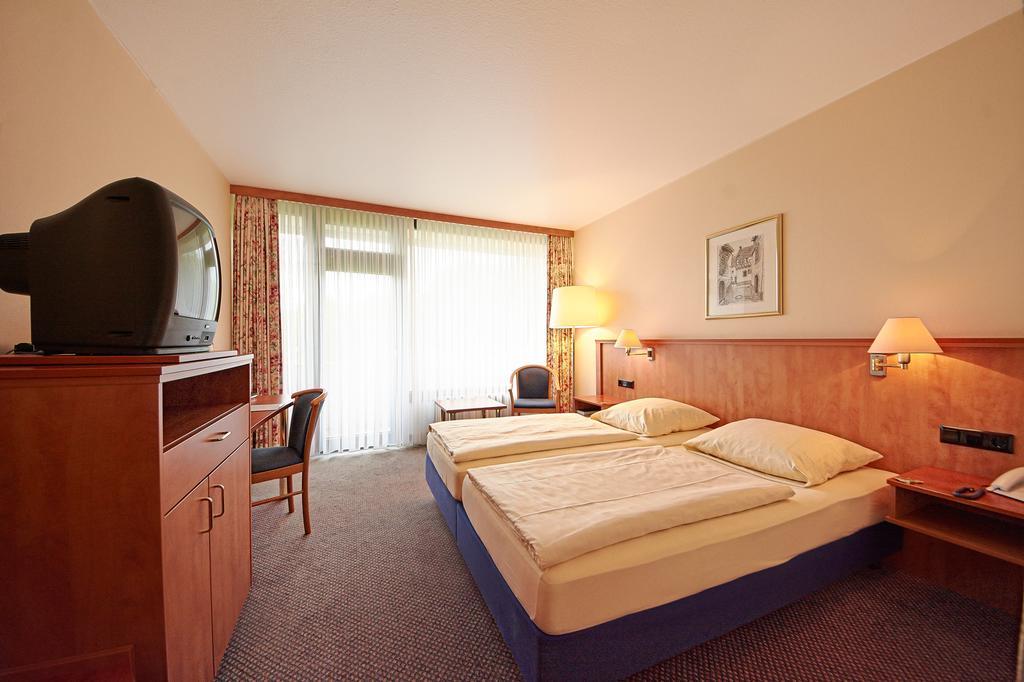 Hotel Moselpark Бернкастель-Кюс Экстерьер фото
